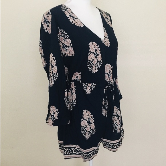 Open back Navy Blue Floral Romper - Picture 3 of 8